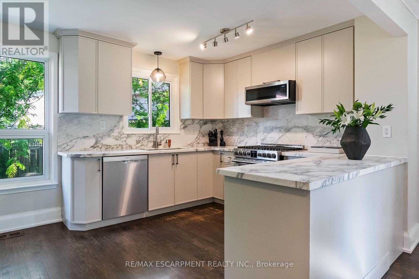 175 MOHAWK ROAD - 22