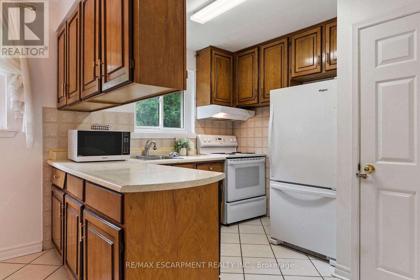 1272 KELLY ROAD - 14