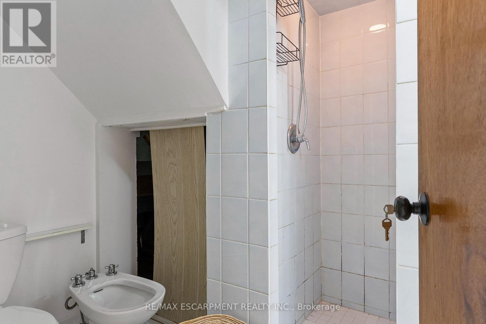 1272 KELLY ROAD - 36