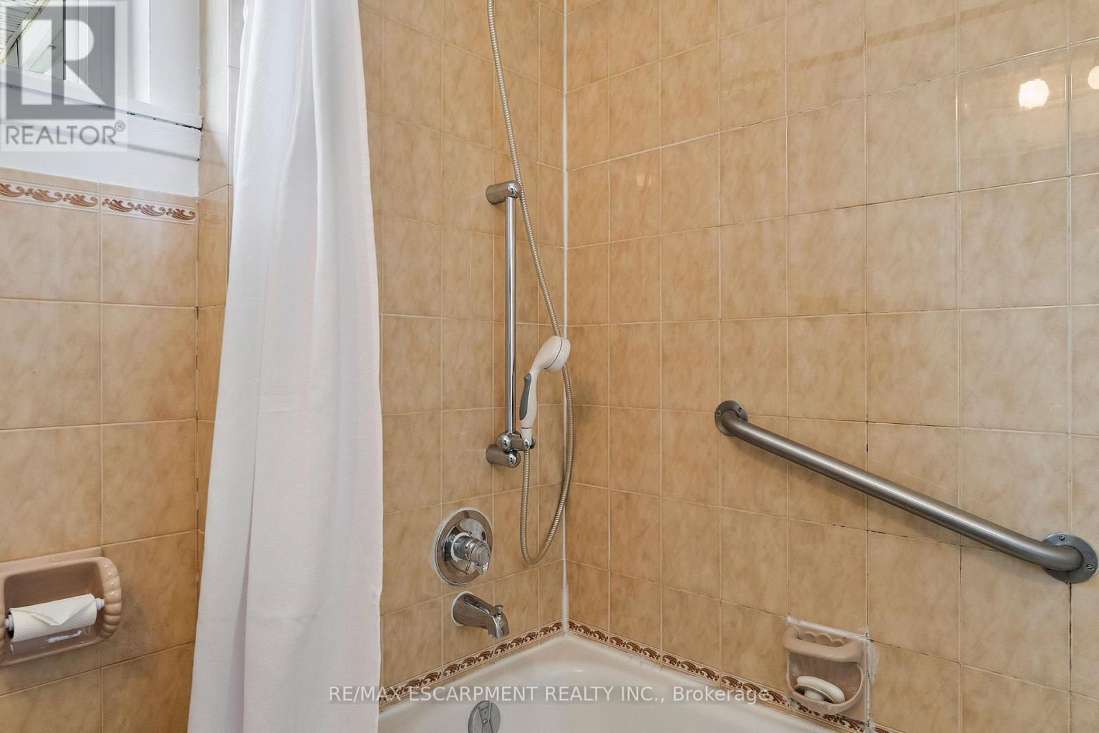 1272 KELLY ROAD - 24