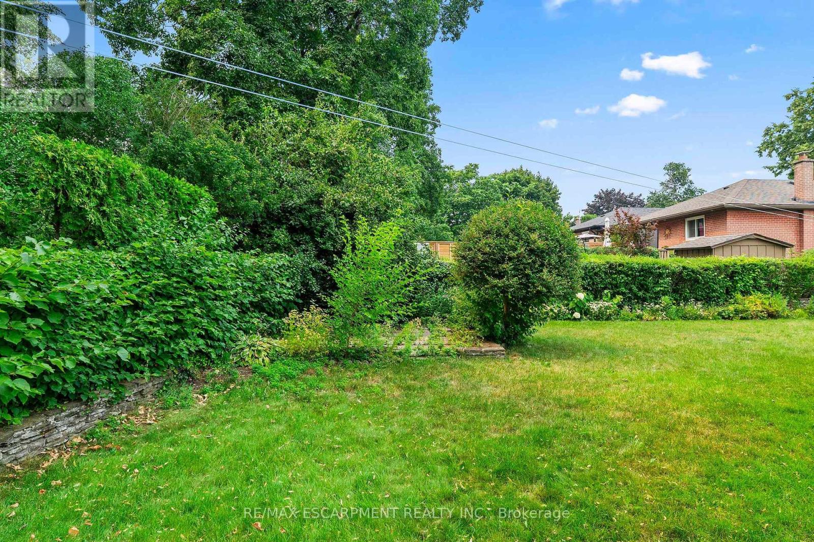 1272 KELLY ROAD - 40