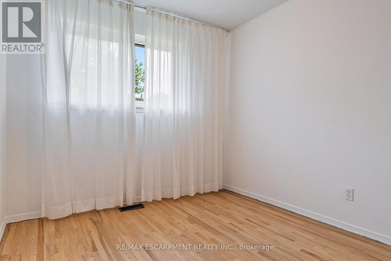 1272 KELLY ROAD - 19