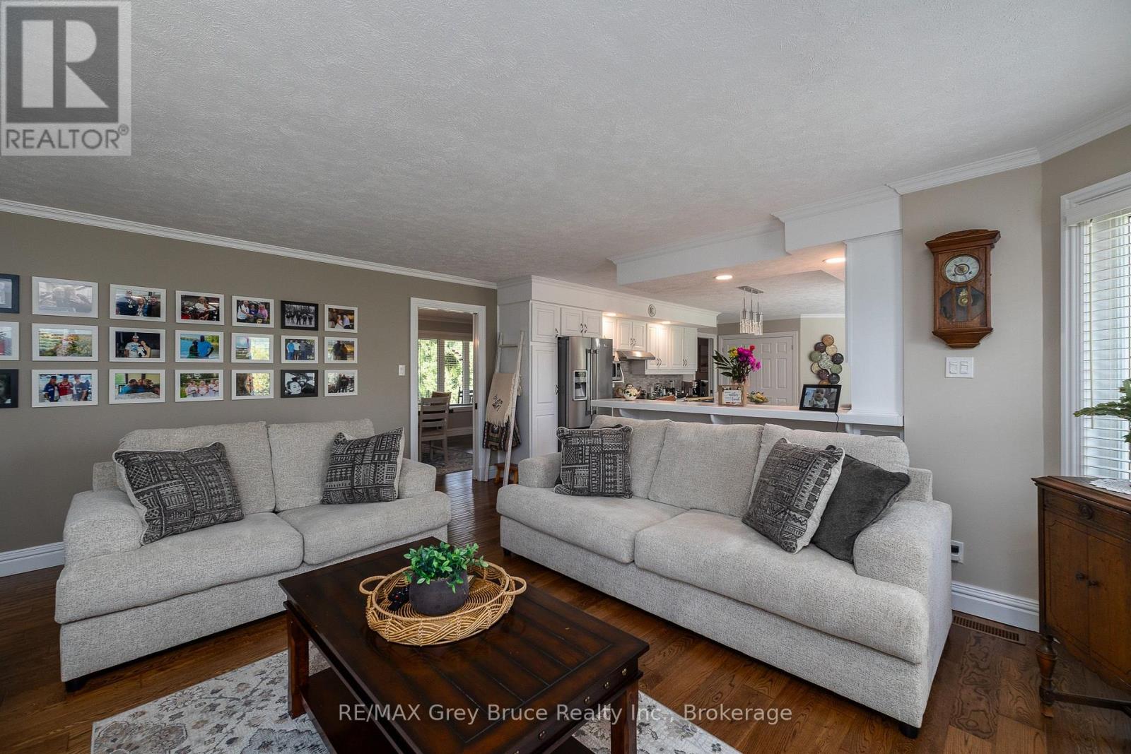 913 27TH STREET W - 12