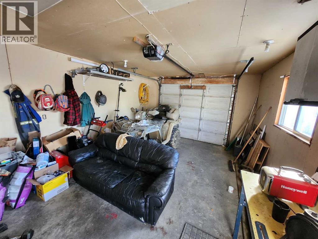 31 Hollinger Drive - 48