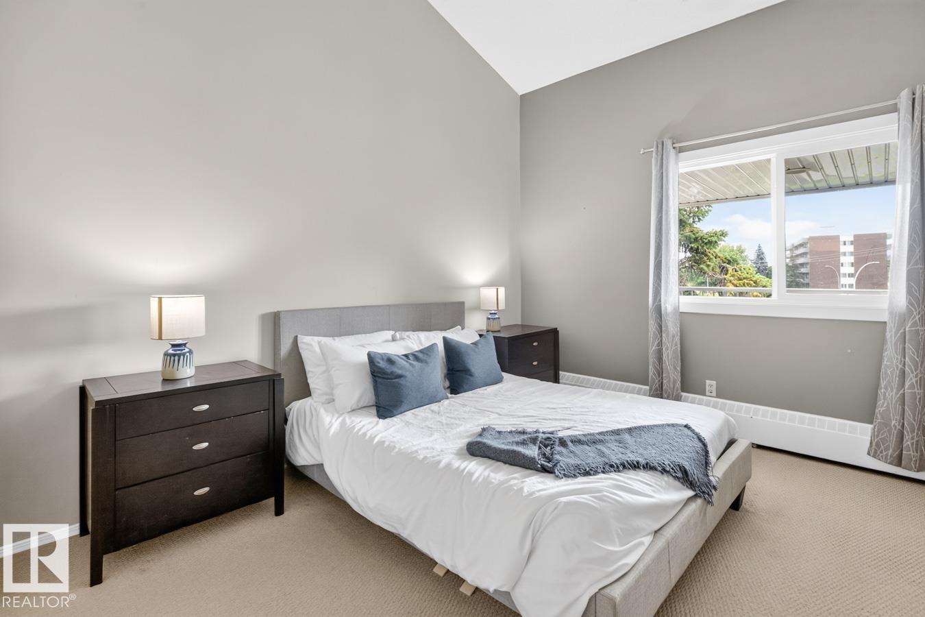 #421 4404 122 ST NW NW - 11