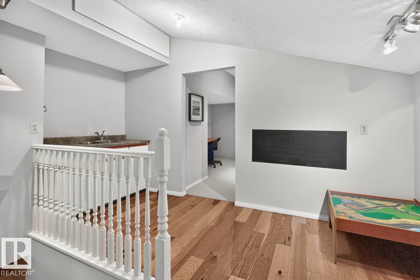 #421 4404 122 ST NW NW - 26