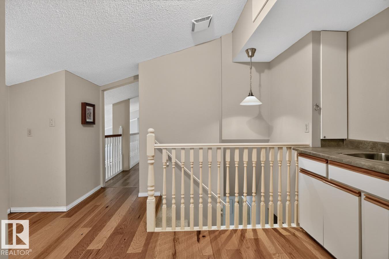 #421 4404 122 ST NW NW - 28