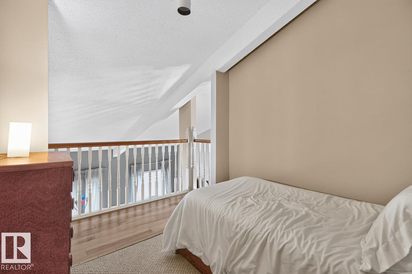 #421 4404 122 ST NW NW - 32