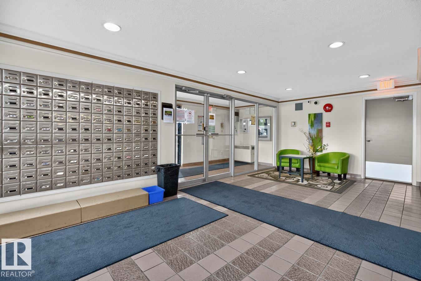 #421 4404 122 ST NW NW - 35