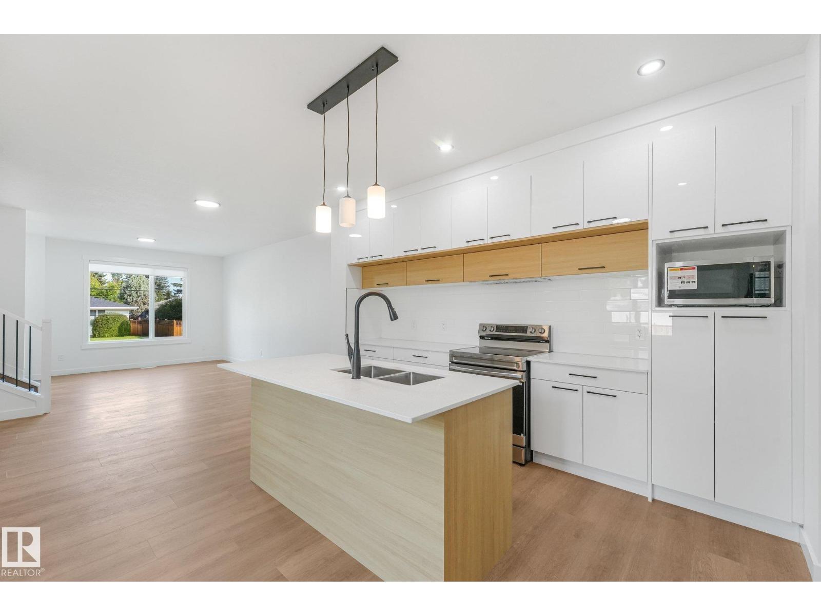 11307 46 AV NW - 14