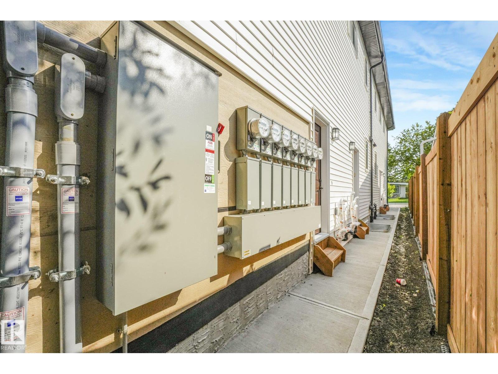 11307 46 AV NW - 50