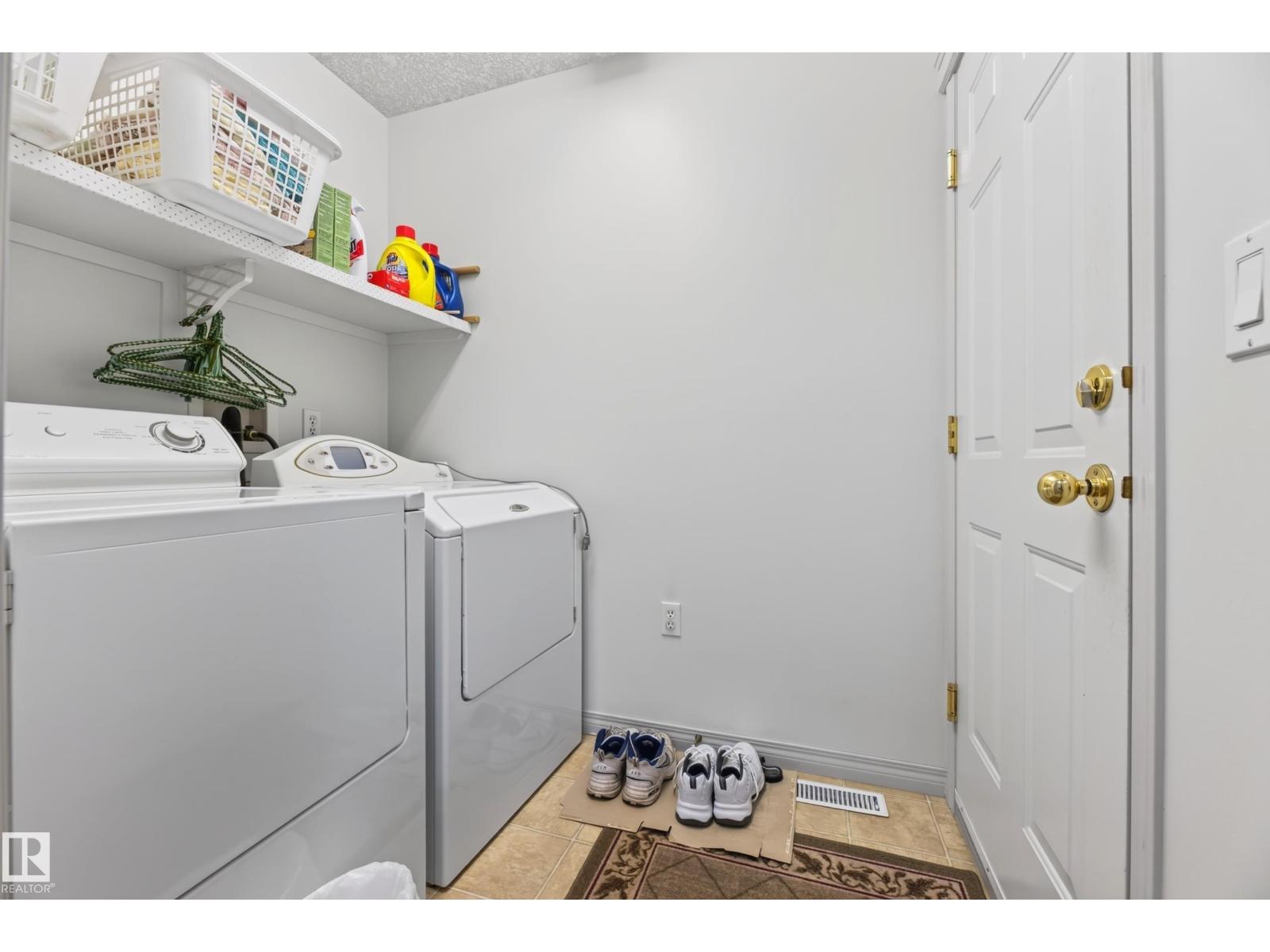 8011 164 AV NW - 28