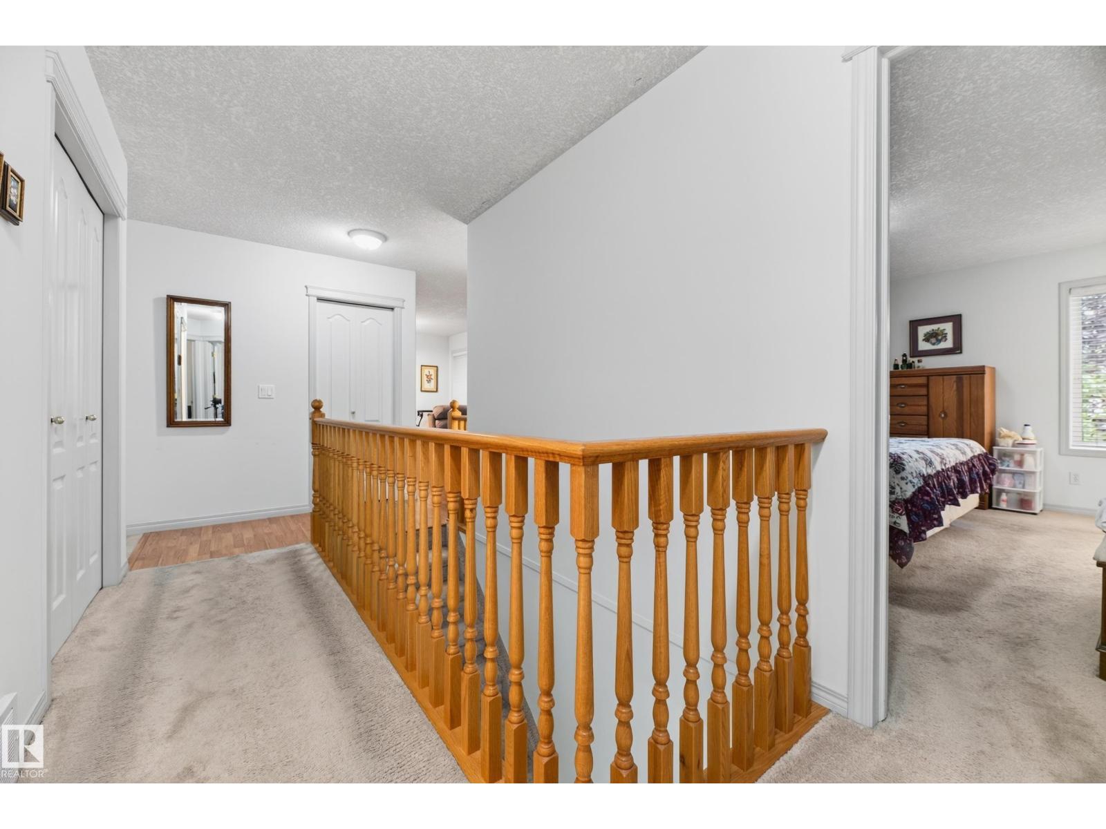 8011 164 AV NW - 39