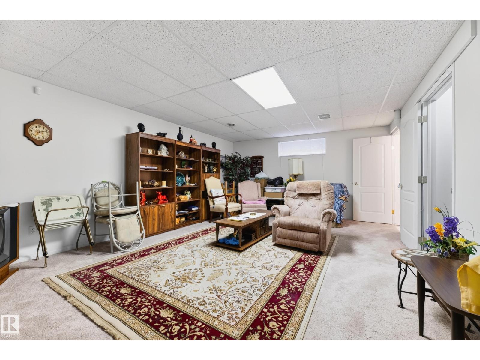 8011 164 AV NW - 41