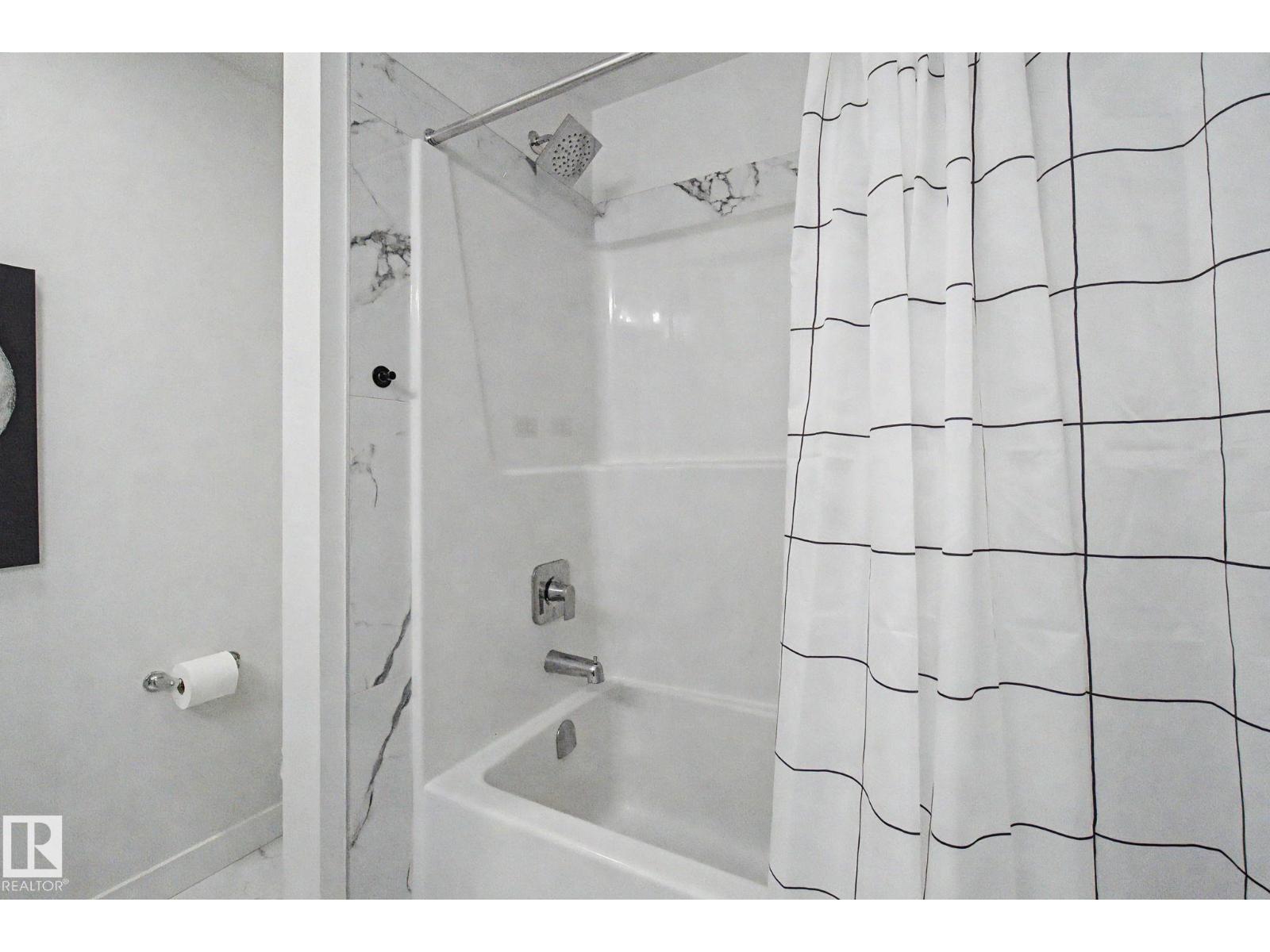 5745 HAWTHORN CM SW - 38