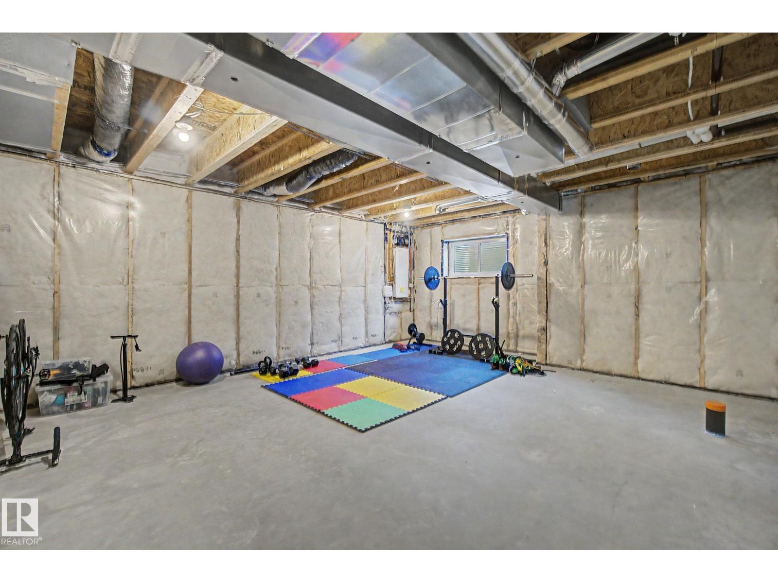 5745 HAWTHORN CM SW - 42