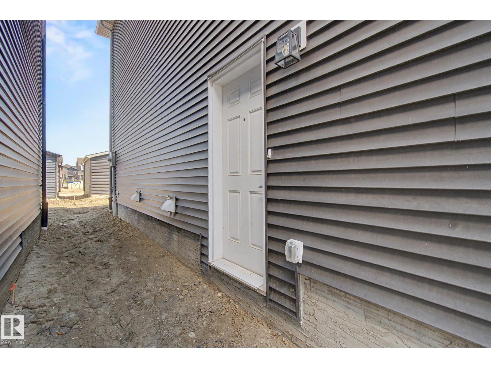5745 HAWTHORN CM SW - 46