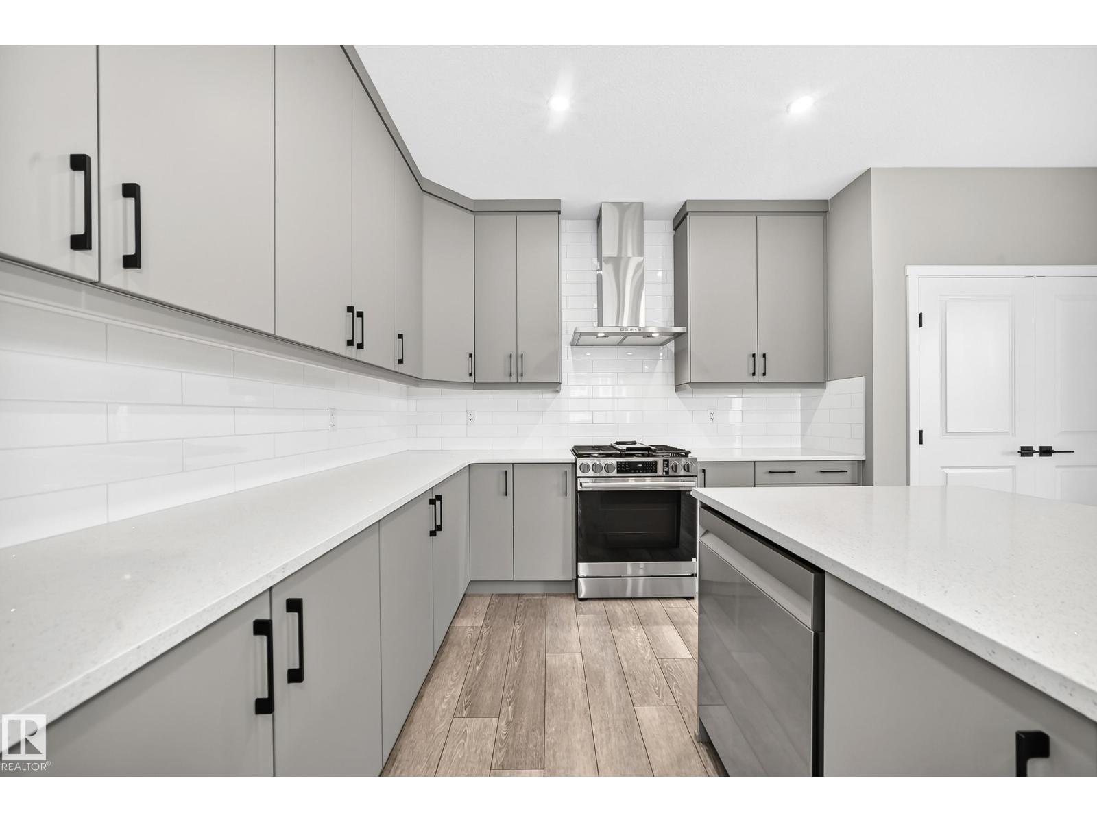 20512 15 AV NW - 17