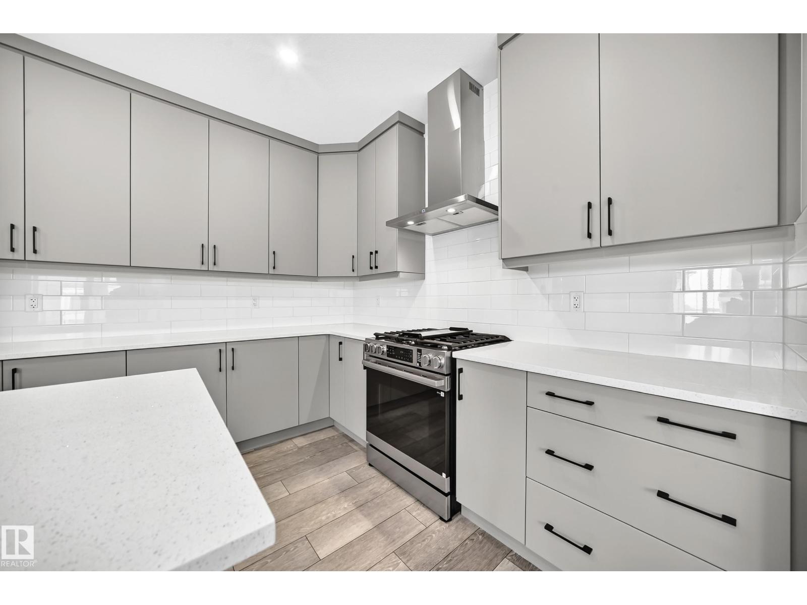 20512 15 AV NW - 15
