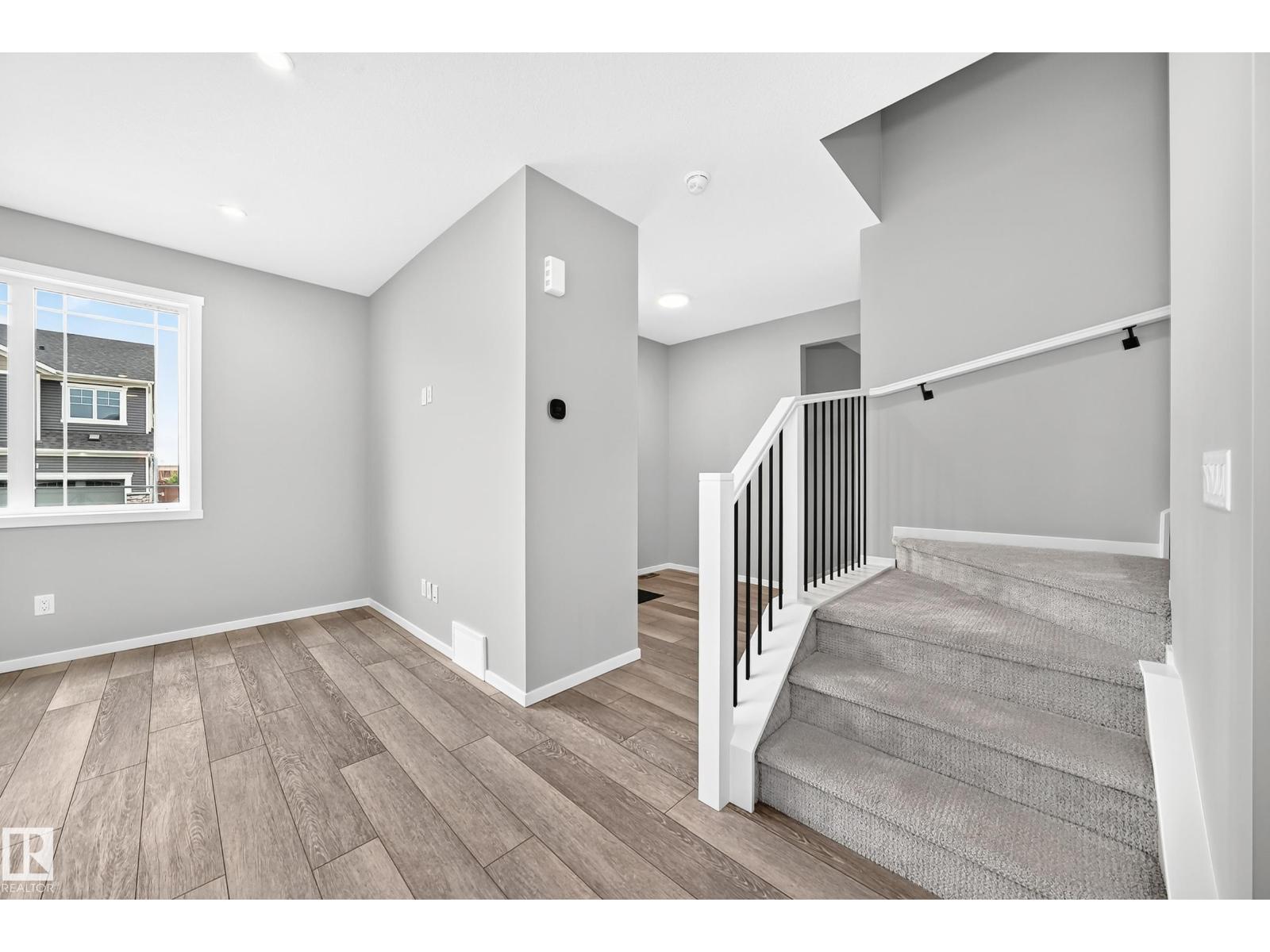 20512 15 AV NW - 32