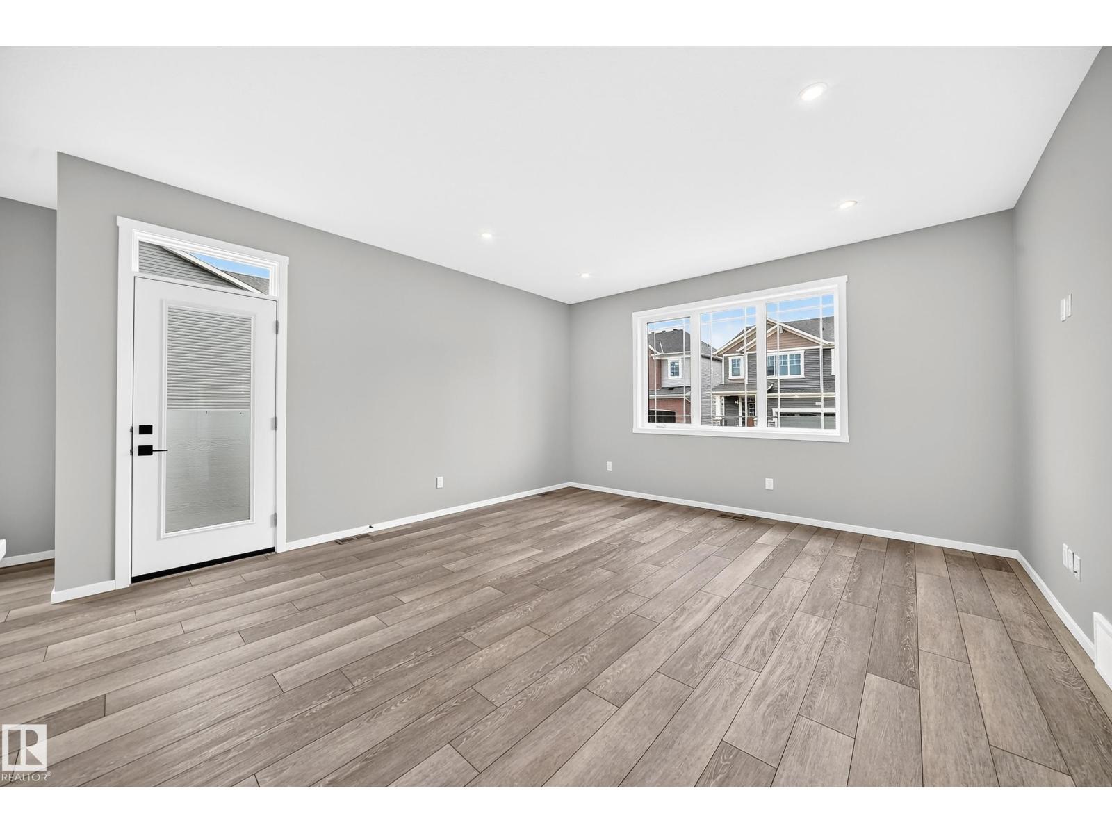 20512 15 AV NW - 23