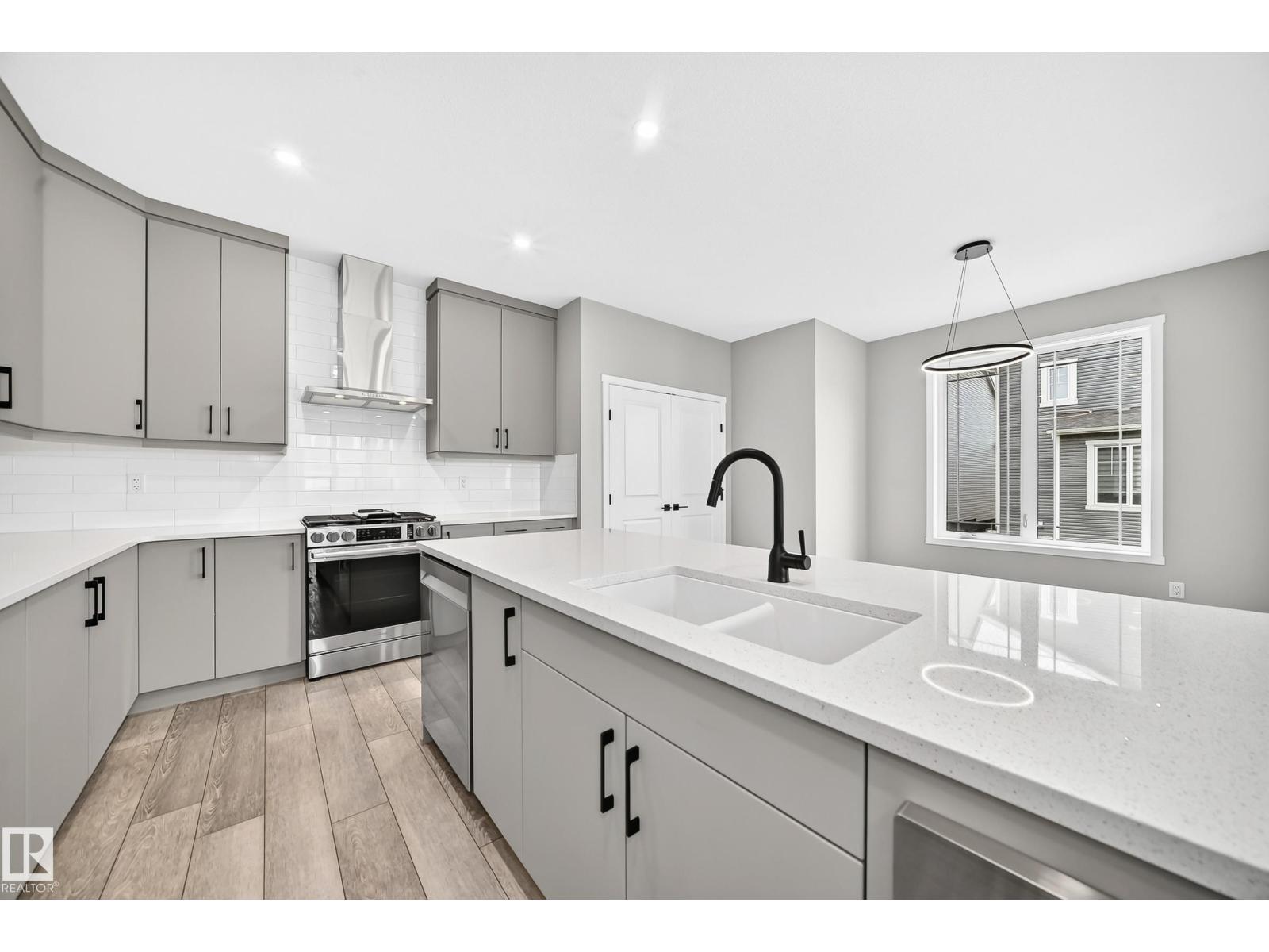 20512 15 AV NW - 18