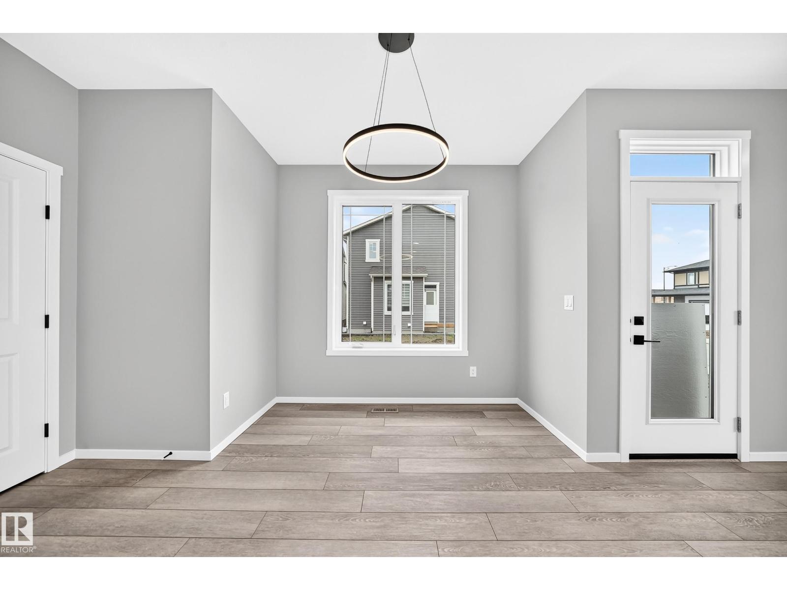 20512 15 AV NW - 21