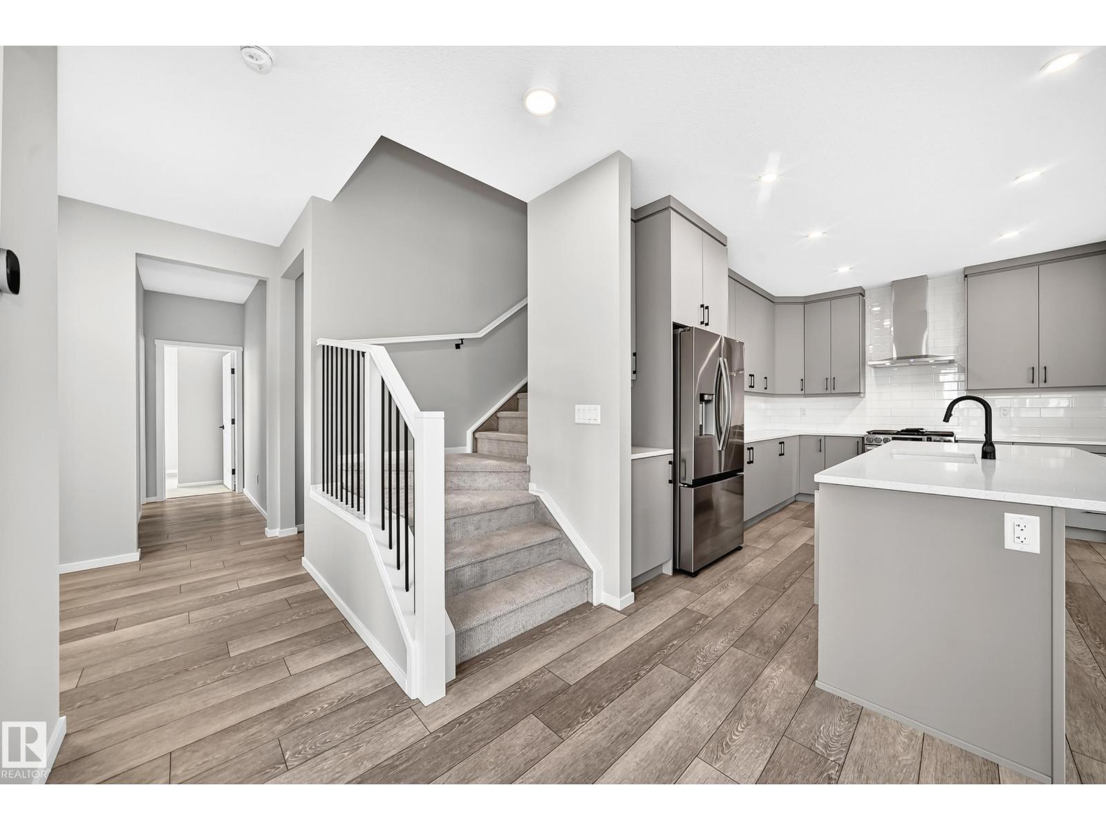 20512 15 AV NW - 33