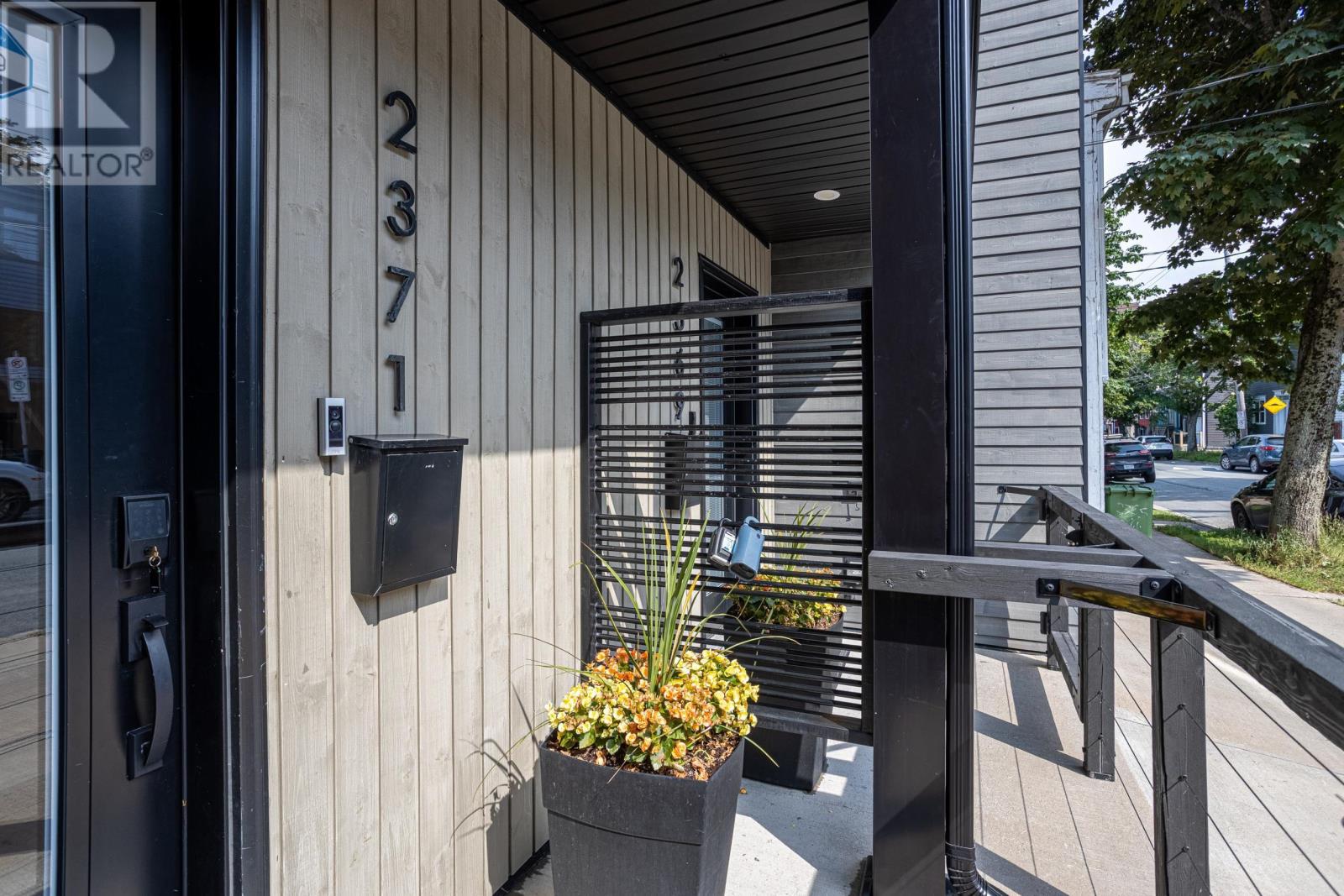2371 Creighton Street - Image 3