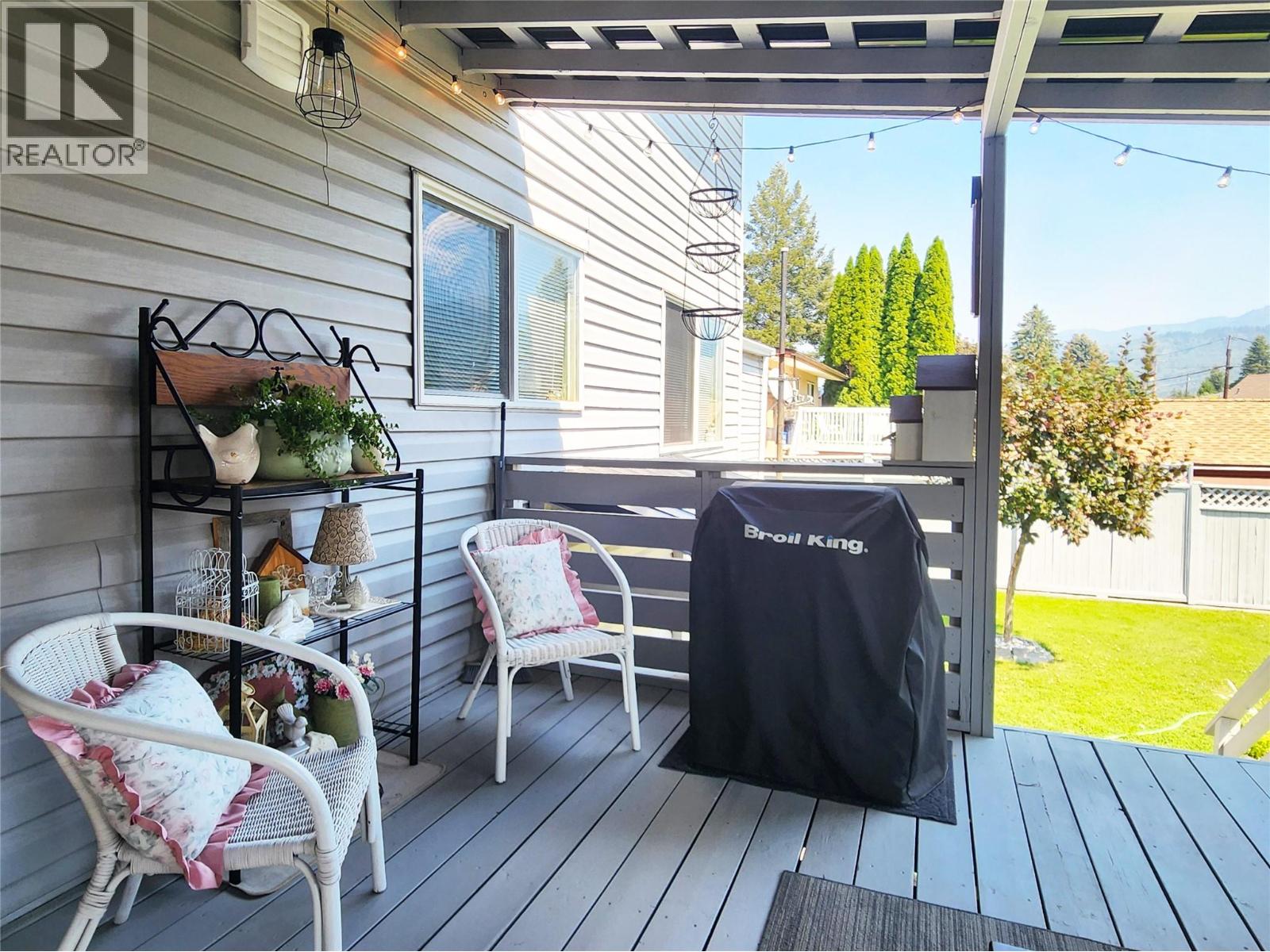 275 10th Avenue - 40