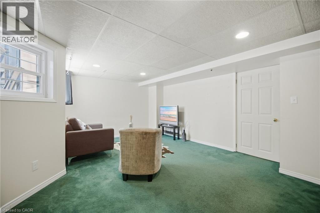 #17 2935 HEADON FOREST Drive - Image 35