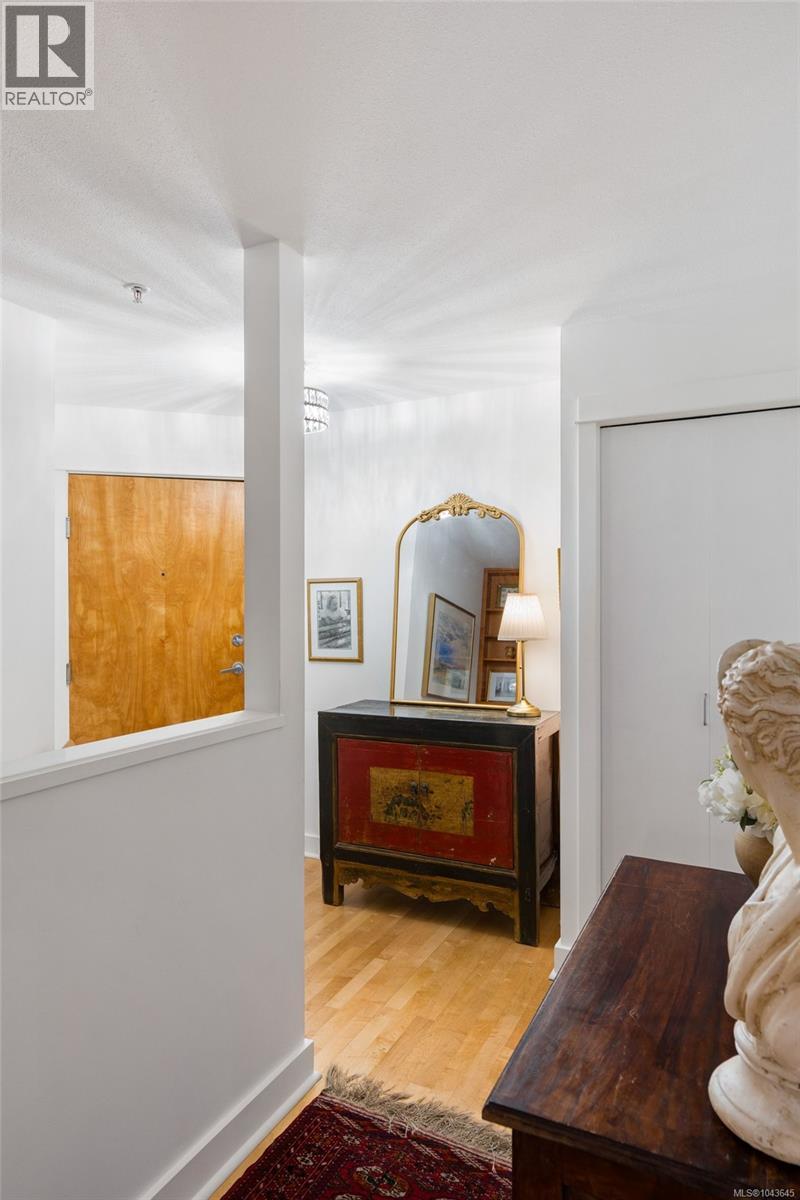 #208 1155 Yates St - 12