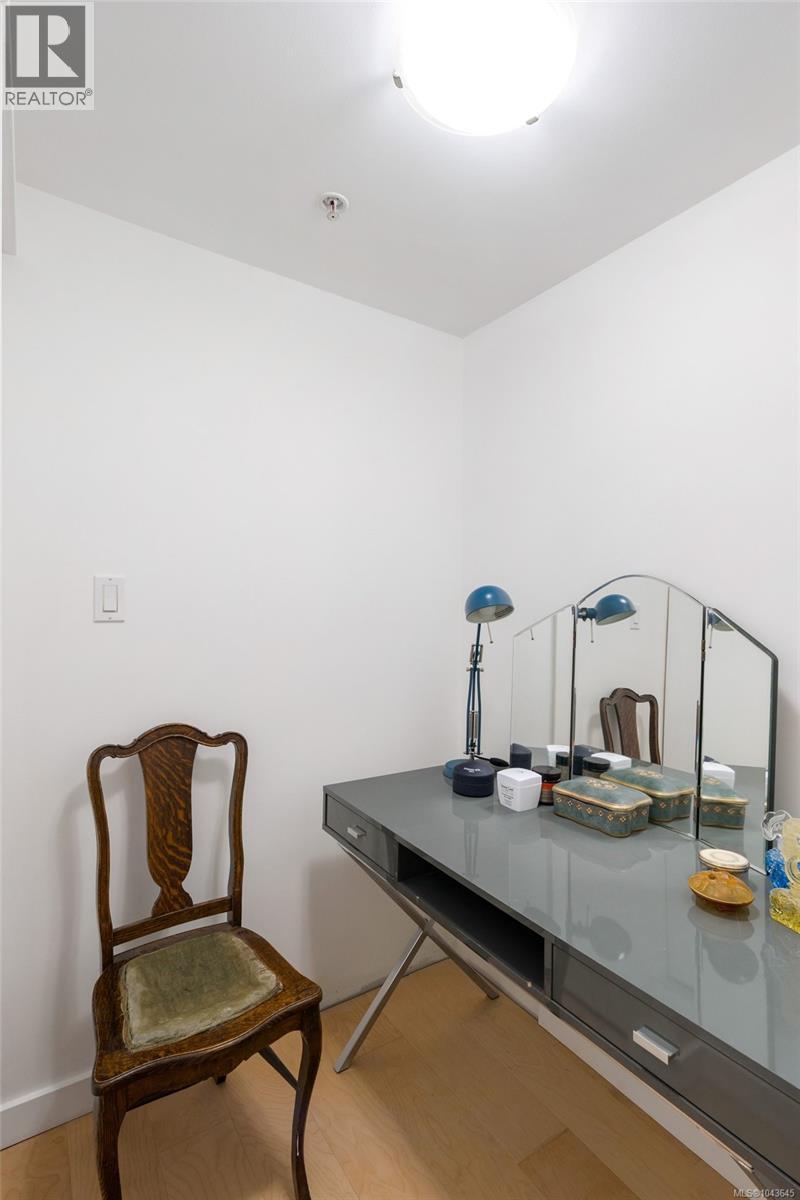 #208 1155 Yates St - 18