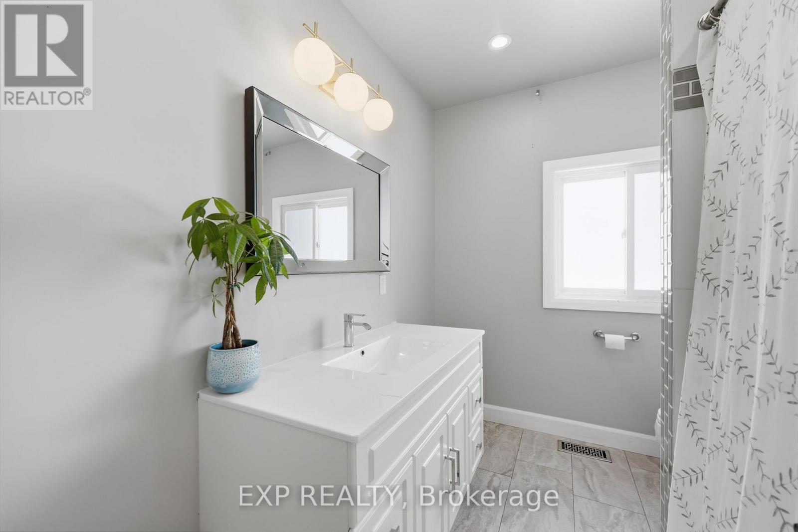 22 CECIL STREET - 23