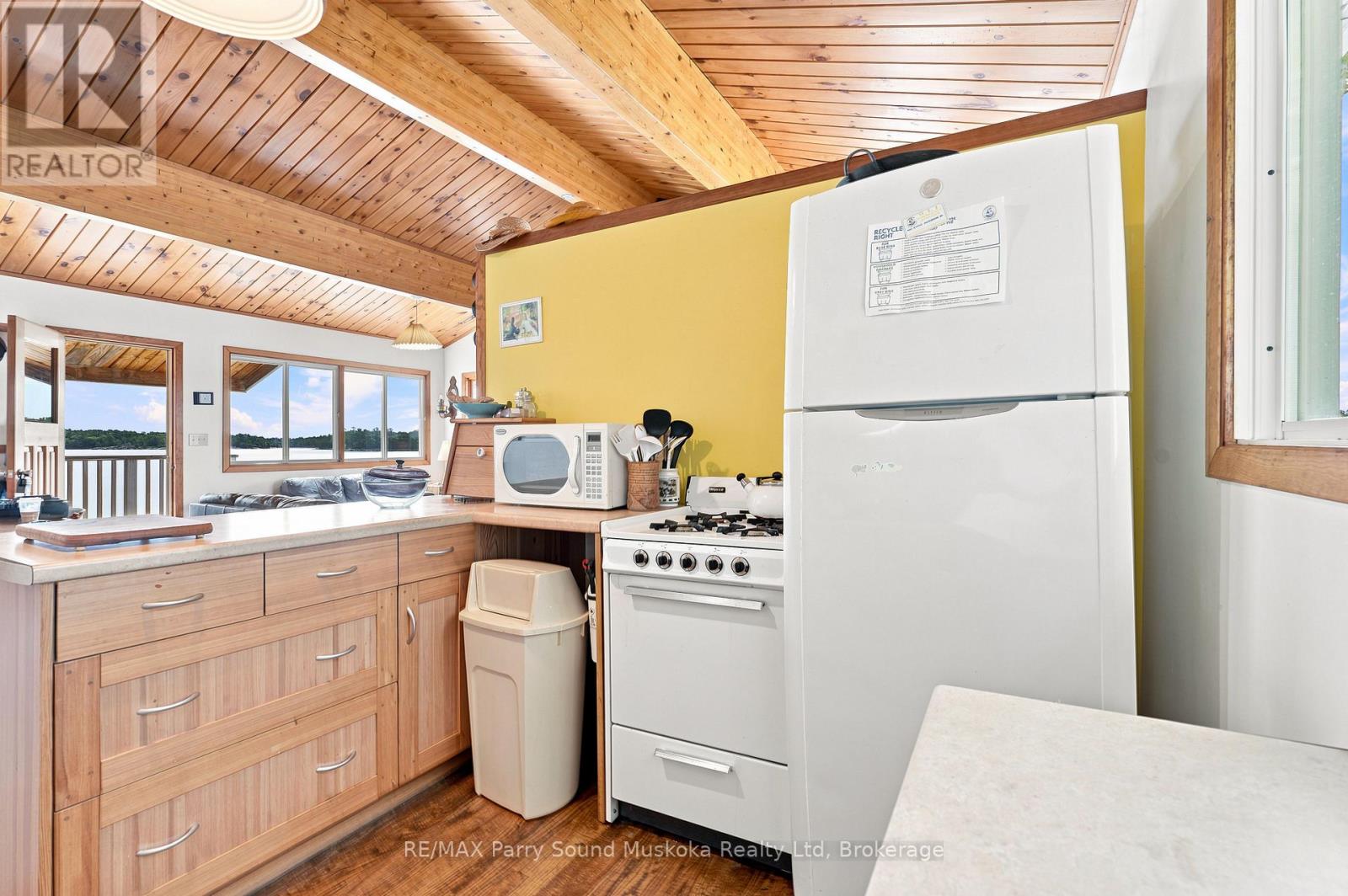 1540 GEORGIAN BAY WATER - Image 11