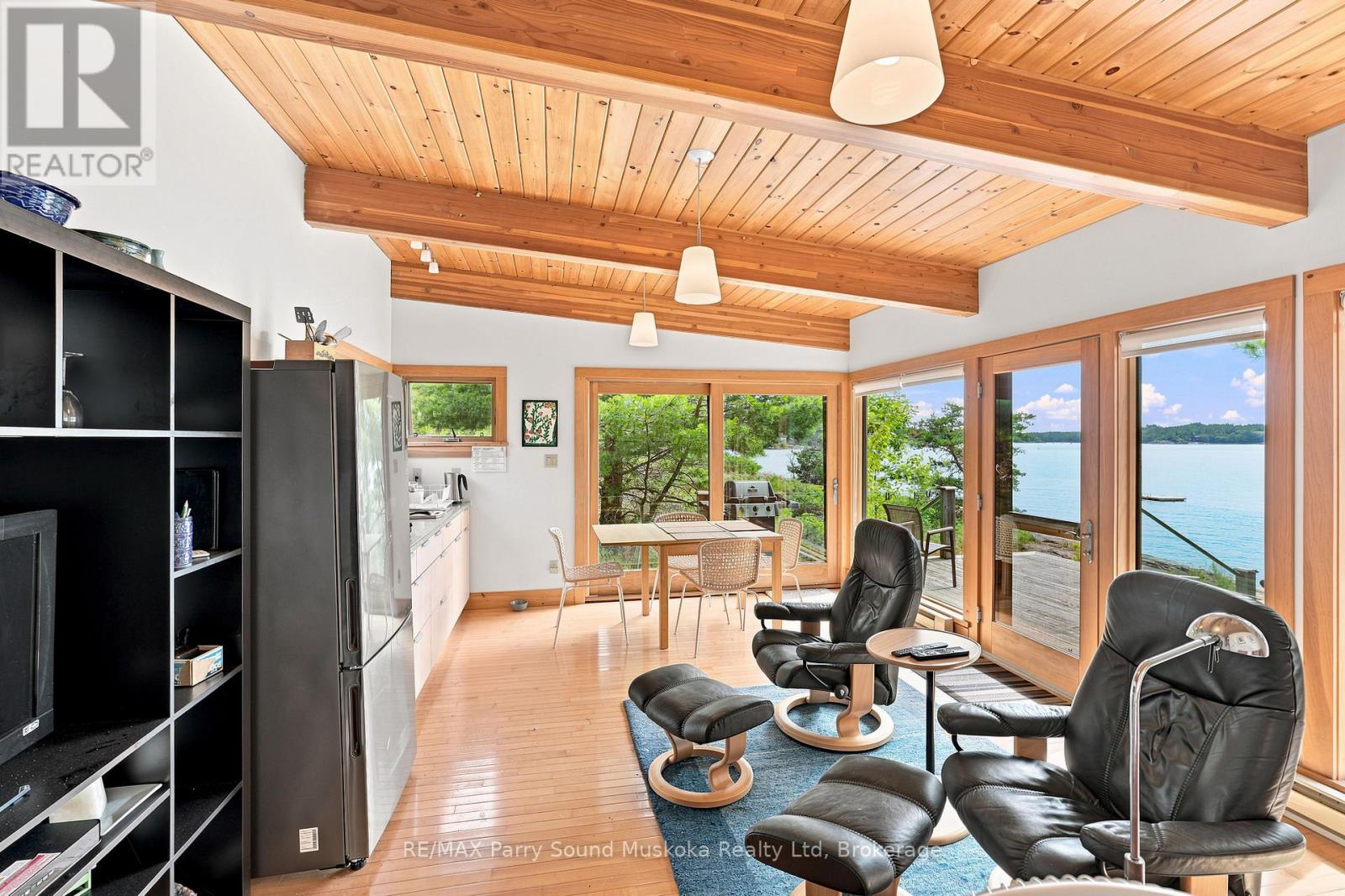 1540 GEORGIAN BAY WATER - Image 35