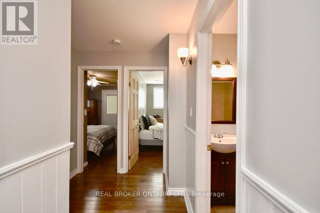 5818 VICTORIA PARK ROAD - 24