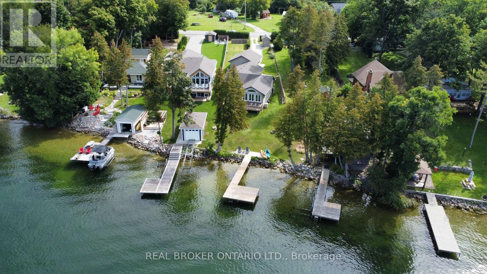 5818 VICTORIA PARK ROAD - 32