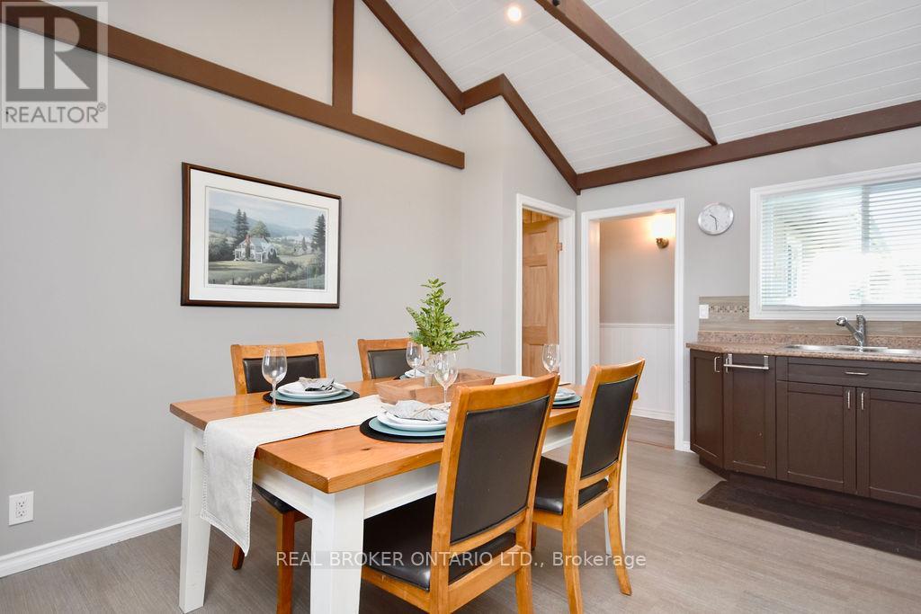 5818 VICTORIA PARK ROAD - 6