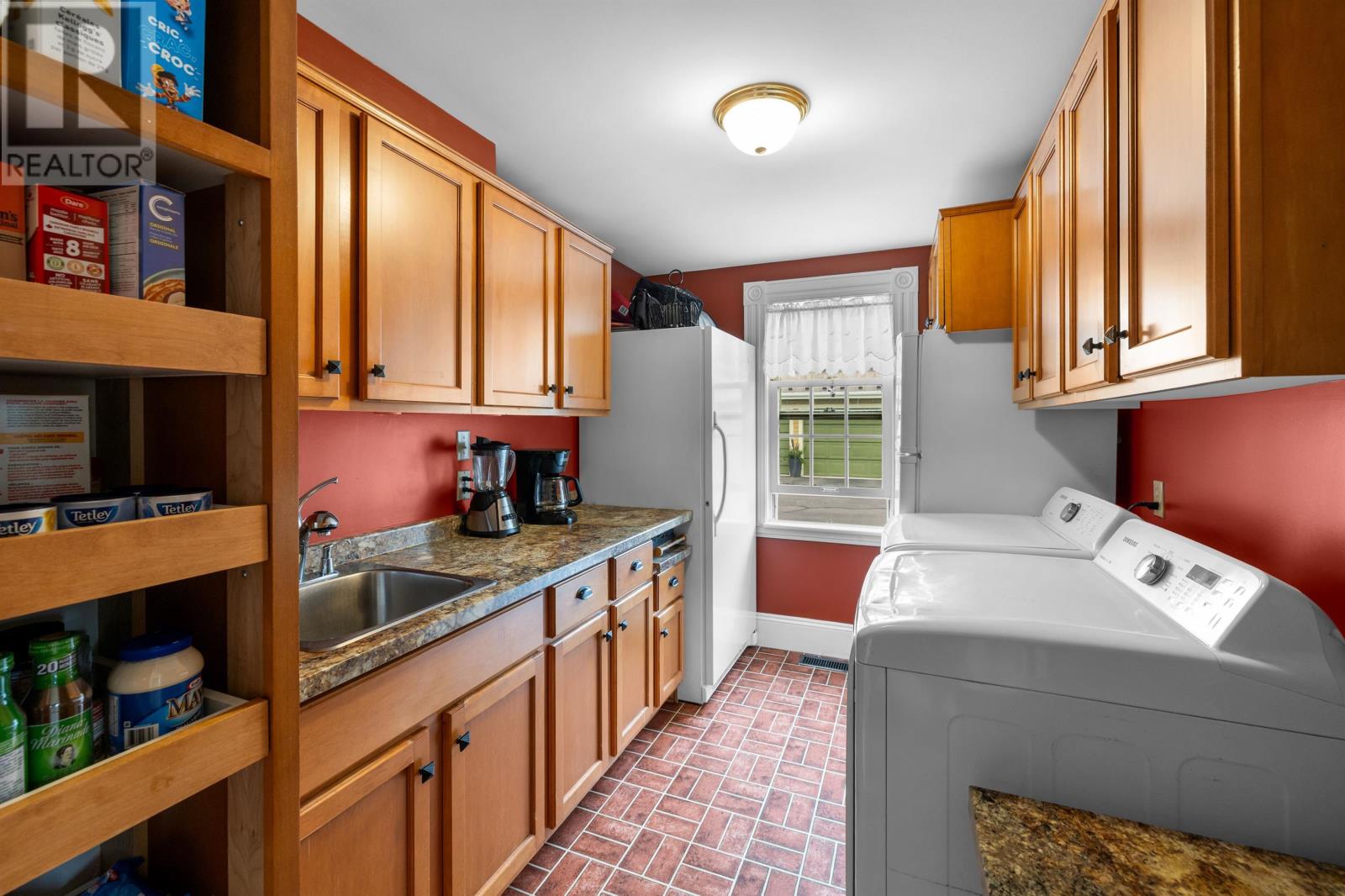 135 DEWARS Road - 36
