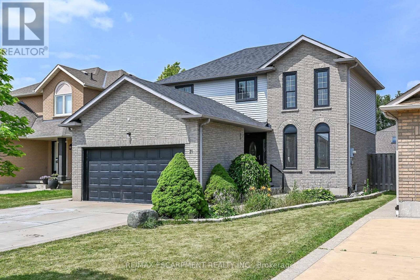 21 SPRINGGARDEN CRESCENT - 1