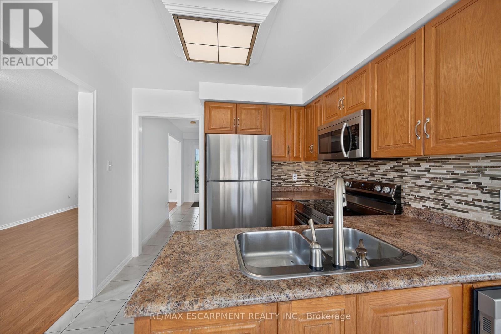 21 SPRINGGARDEN CRESCENT - 14