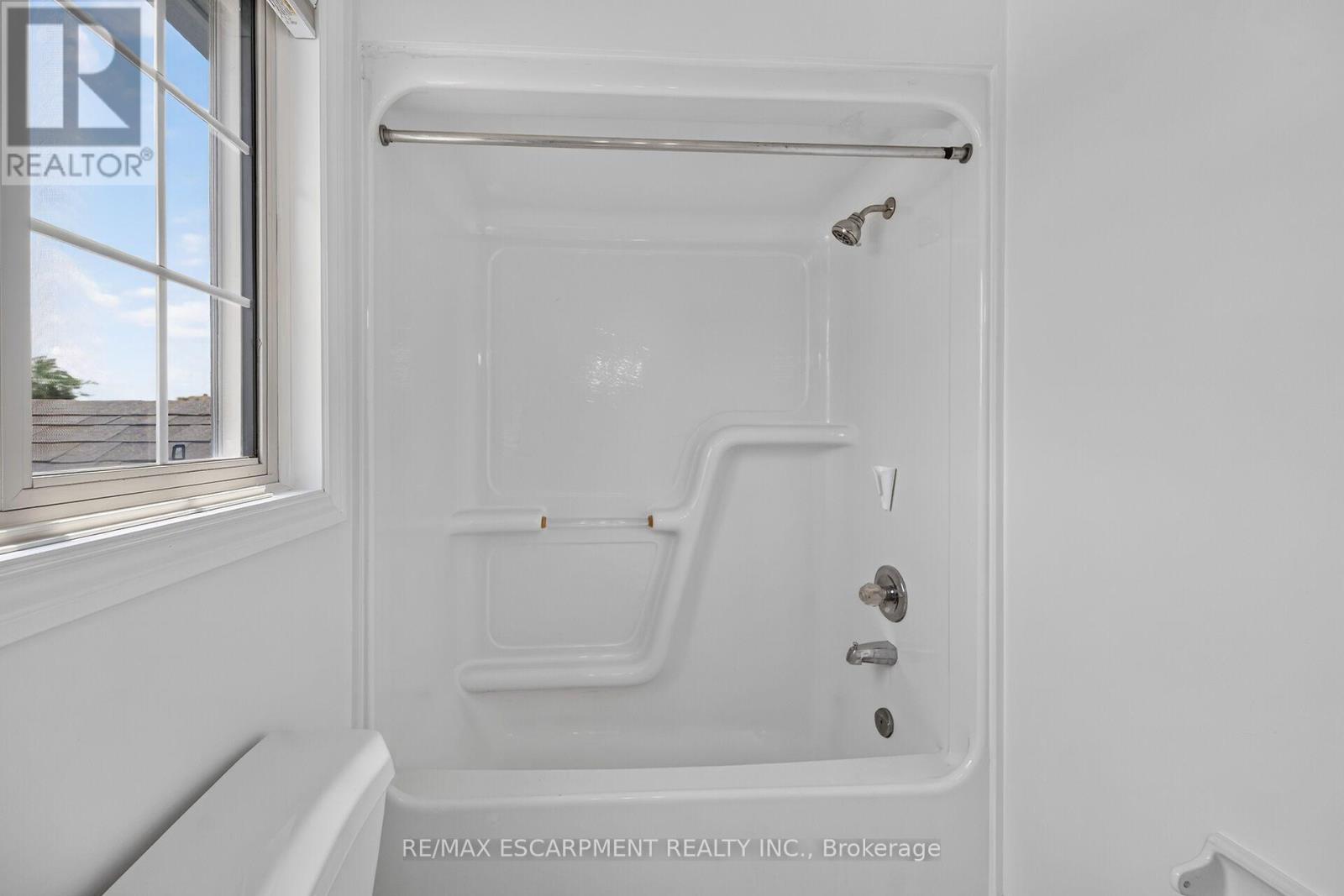 21 SPRINGGARDEN CRESCENT - 28
