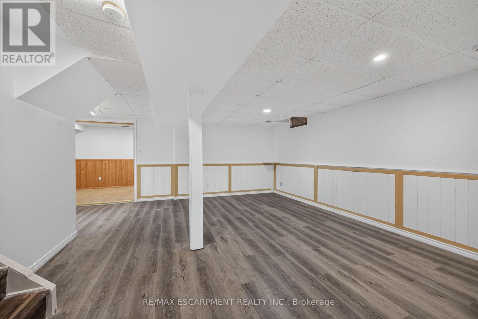 21 SPRINGGARDEN CRESCENT - 30
