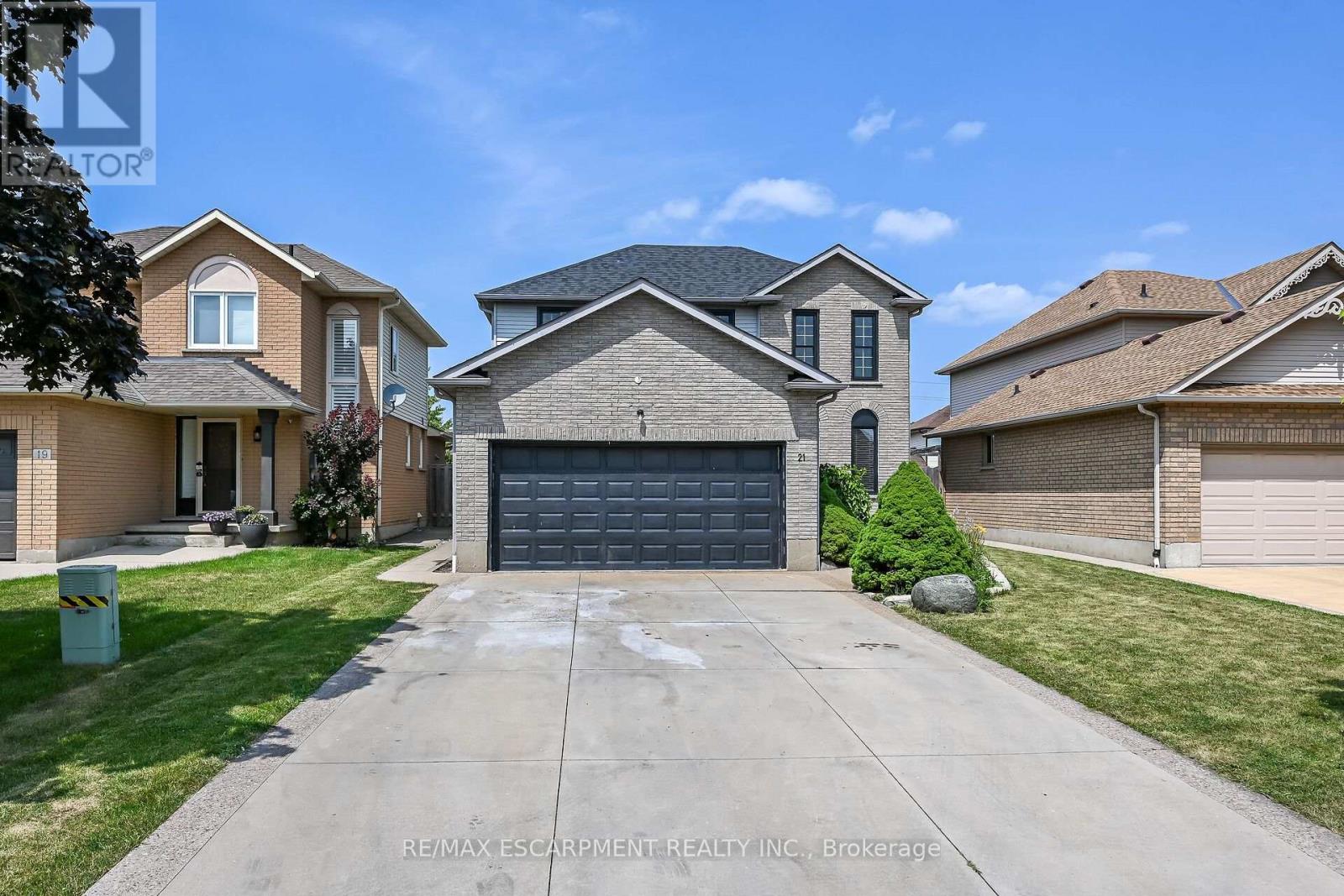 21 SPRINGGARDEN CRESCENT - 38