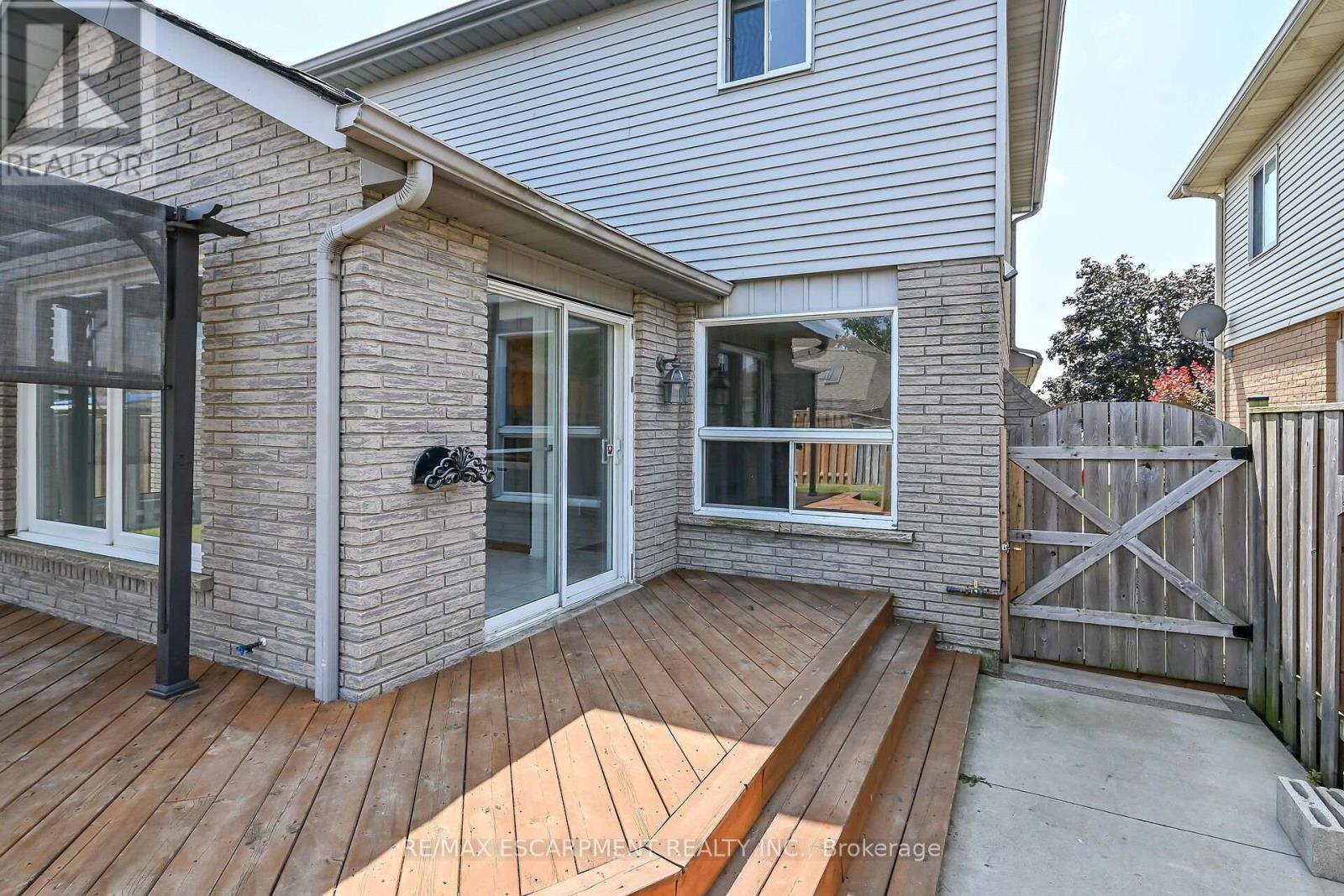 21 SPRINGGARDEN CRESCENT - 41