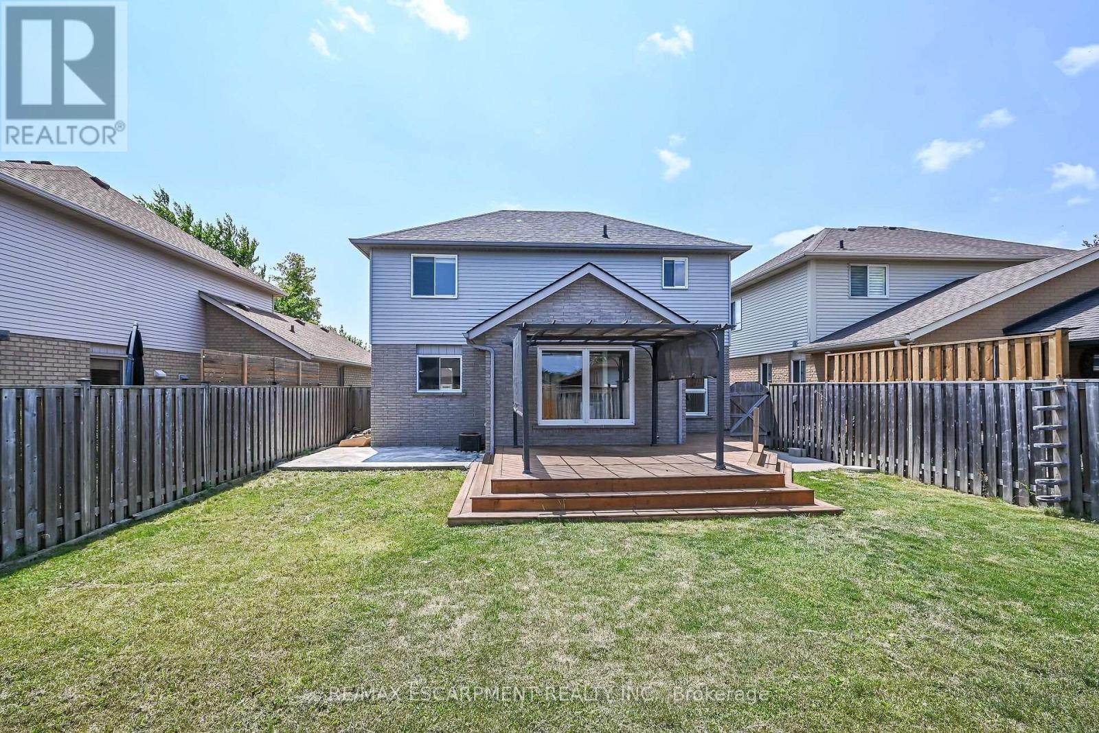 21 SPRINGGARDEN CRESCENT - 43