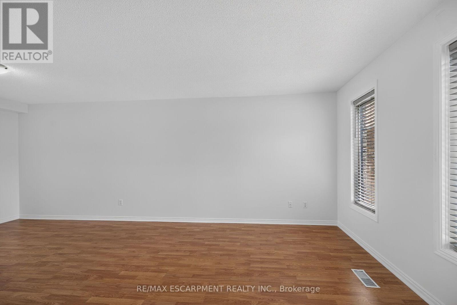 21 SPRINGGARDEN CRESCENT - 5