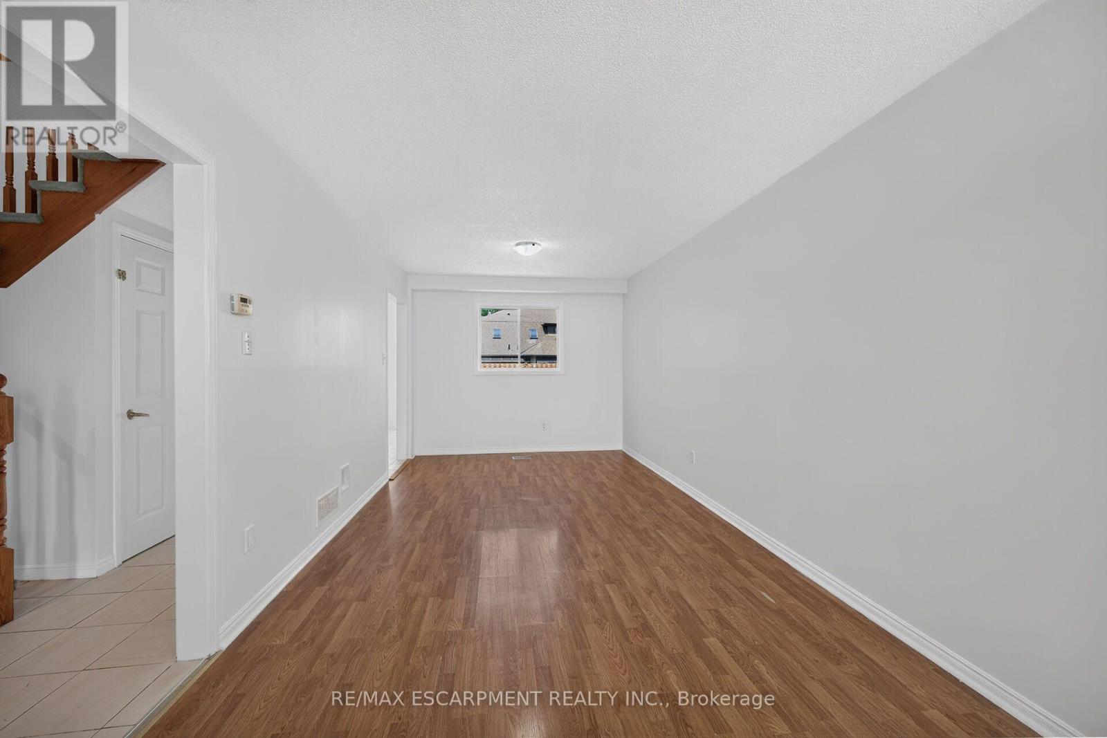 21 SPRINGGARDEN CRESCENT - 6