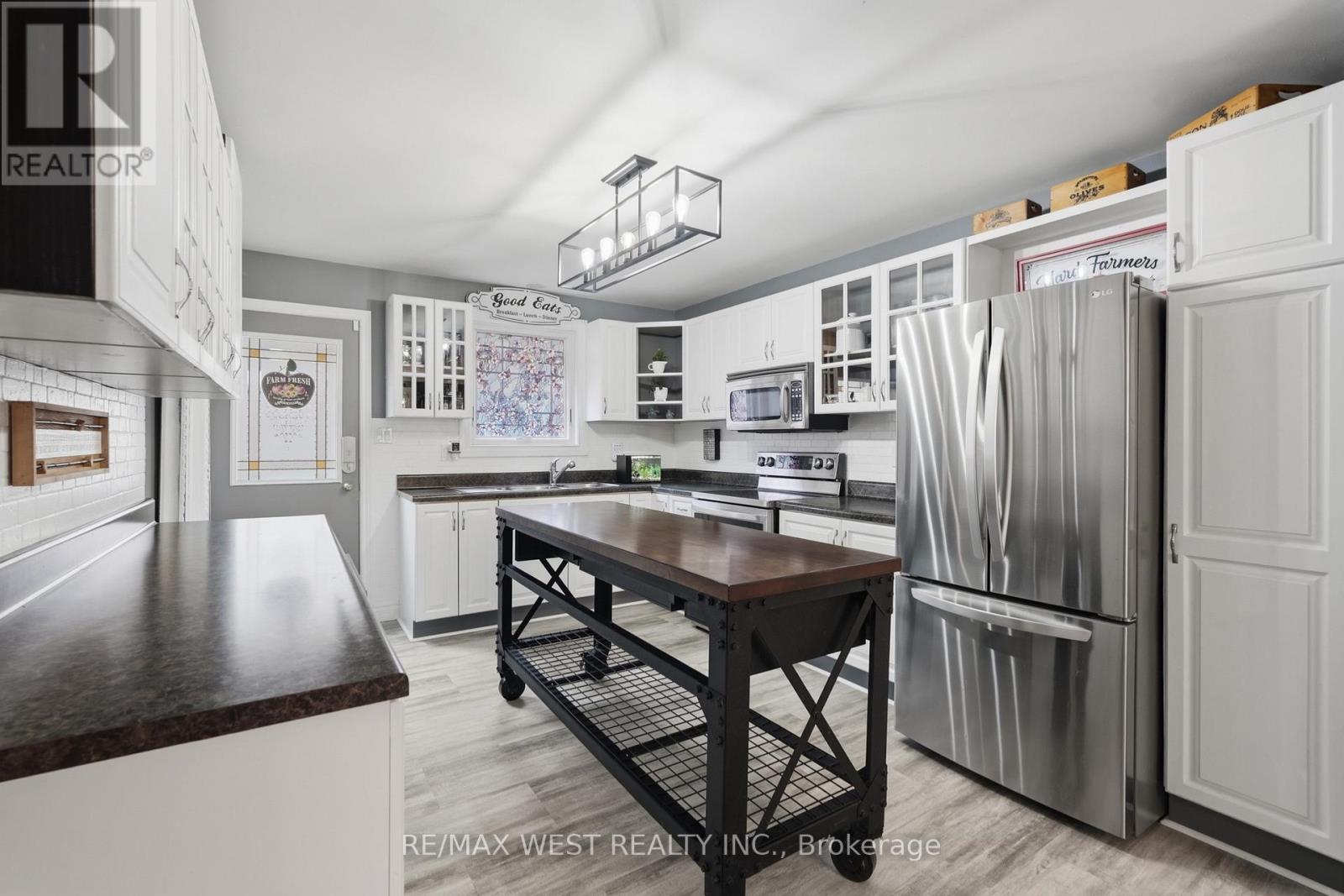 515 BERKINDALE DRIVE - 12